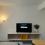 Modern Apartment, San Francisco Neighborhood
