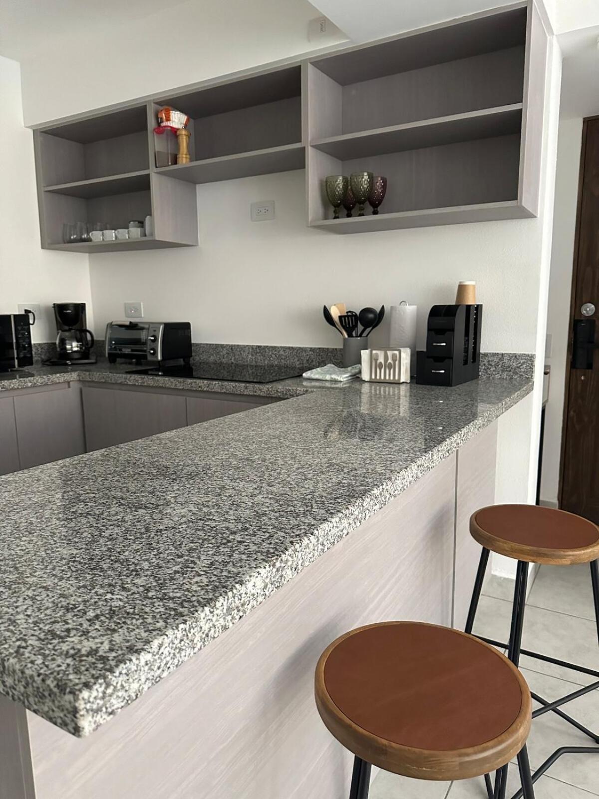 Modern Apartment, San Francisco Neighborhood